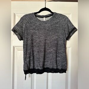 Lululemon Find Focus Short Sleeve Twillines Ice Grey Black / Black